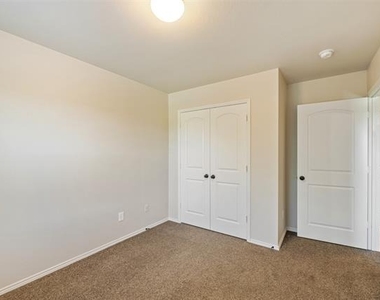 341 Orbit Drive - Photo Thumbnail 16