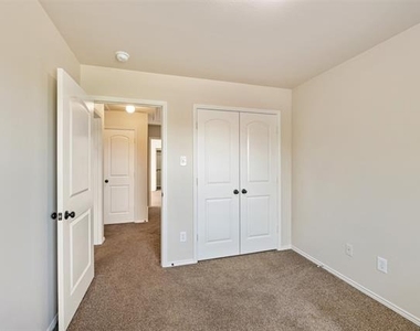 341 Orbit Drive - Photo Thumbnail 18