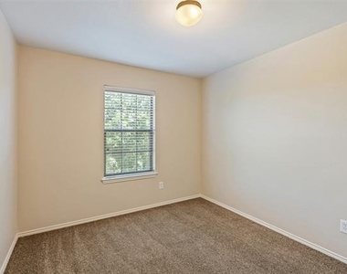 341 Orbit Drive - Photo Thumbnail 15