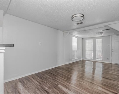 1520 Mcbroom Street - Photo Thumbnail 5