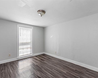 1520 Mcbroom Street - Photo Thumbnail 13