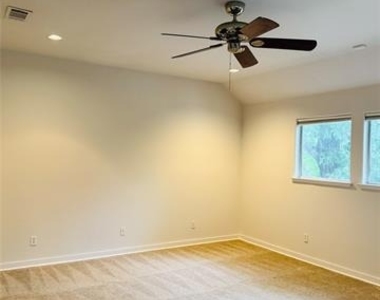 4119 Throckmorton Street - Photo Thumbnail 9