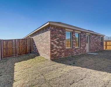 2817 Watchpoint Road - Photo Thumbnail 37