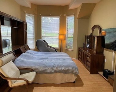 2945 Silvercrest - Photo Thumbnail 2