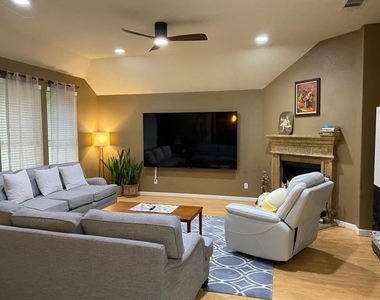 2945 Silvercrest - Photo Thumbnail 6