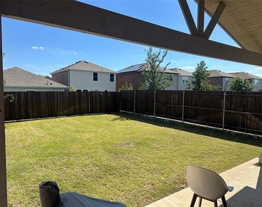 611 Colgate Circle - Photo Thumbnail 2