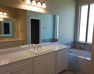 1513 Gallant Fox Drive - Photo Thumbnail 25