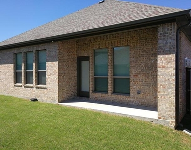 1513 Gallant Fox Drive - Photo Thumbnail 13
