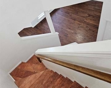2104 Royal Oak Drive - Photo Thumbnail 36
