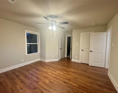 1810 Ramsey Avenue - Photo Thumbnail 8
