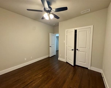 1810 Ramsey Avenue - Photo Thumbnail 5