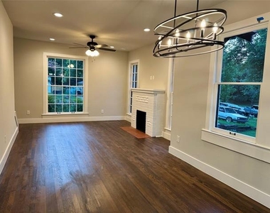 1810 Ramsey Avenue - Photo Thumbnail 16