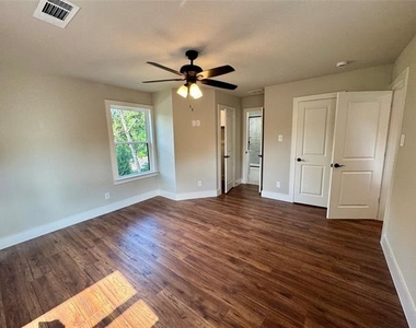 1810 Ramsey Avenue - Photo Thumbnail 15