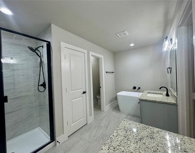 1810 Ramsey Avenue - Photo Thumbnail 11