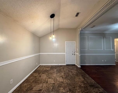 4244 Flamingo Way - Photo Thumbnail 11