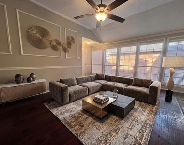 4244 Flamingo Way - Photo Thumbnail 3