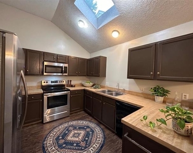 4244 Flamingo Way - Photo Thumbnail 4