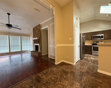 4244 Flamingo Way - Photo Thumbnail 14