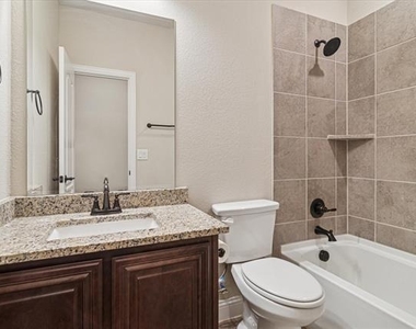 1702 Veneto Drive - Photo Thumbnail 18