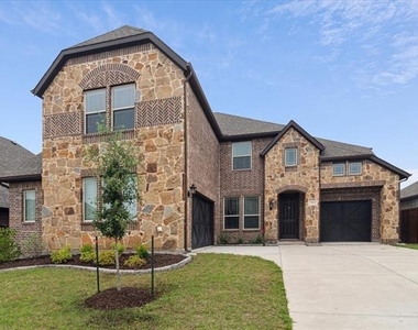 1702 Veneto Drive - Photo Thumbnail 1