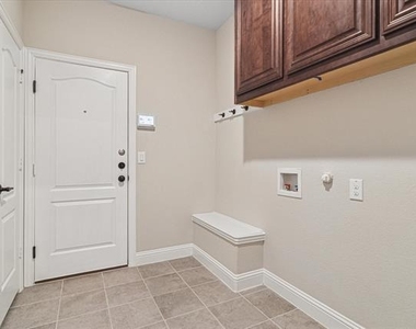 1702 Veneto Drive - Photo Thumbnail 22