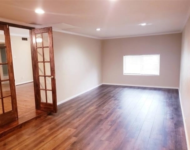 3309 San Marcus Avenue - Photo Thumbnail 5