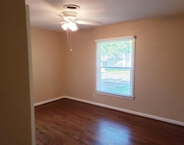 3309 San Marcus Avenue - Photo Thumbnail 22