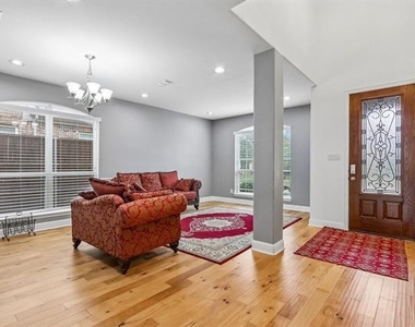 5625 Kerry Drive - Photo Thumbnail 5