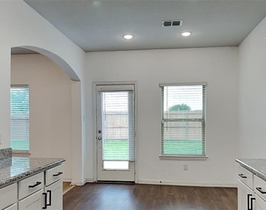 1548 Woodlake Drive - Photo Thumbnail 4