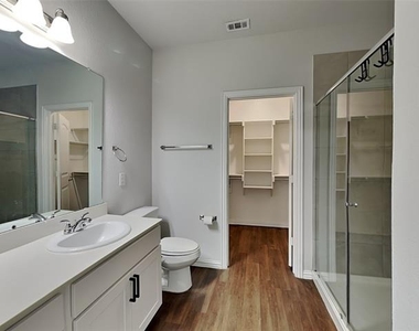 1548 Woodlake Drive - Photo Thumbnail 9