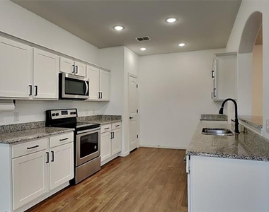1548 Woodlake Drive - Photo Thumbnail 3