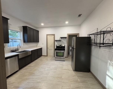 4876 E Williams Spring Rd - Photo Thumbnail 2