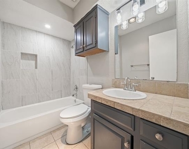 3826 Jewel Street - Photo Thumbnail 16
