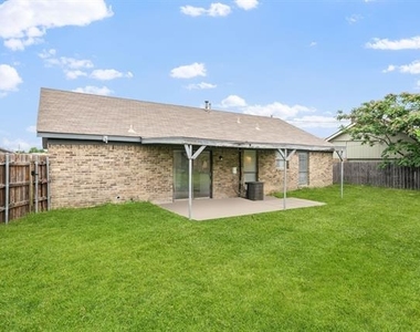 3826 Jewel Street - Photo Thumbnail 20