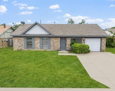 3826 Jewel Street - Photo Thumbnail 23