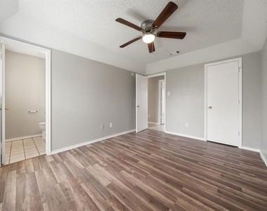 3826 Jewel Street - Photo Thumbnail 13