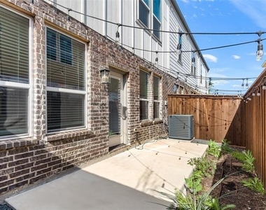2133 Lovedale Avenue - Photo Thumbnail 23