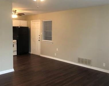 712 Juno Lane - Photo Thumbnail 1