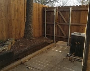 1223 Dallas Drive - Photo Thumbnail 8