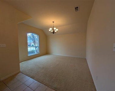 921 Raleigh Path Road - Photo Thumbnail 11