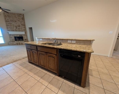 921 Raleigh Path Road - Photo Thumbnail 18