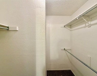 1251 Dallas Drive - Photo Thumbnail 15