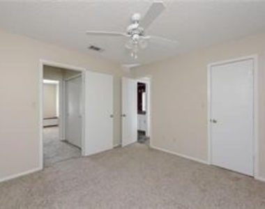 1251 Dallas Drive - Photo Thumbnail 10