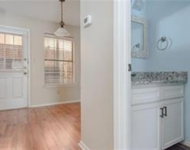 1251 Dallas Drive - Photo Thumbnail 4