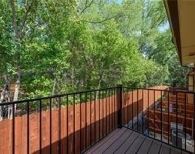 1251 Dallas Drive - Photo Thumbnail 12