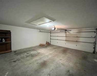 709 Roberts Street - Photo Thumbnail 28