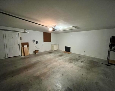 709 Roberts Street - Photo Thumbnail 29