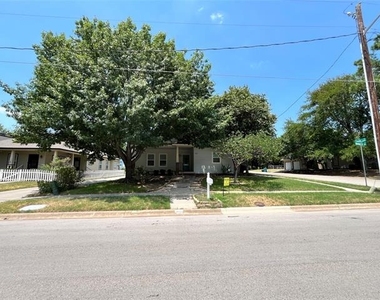 709 Roberts Street - Photo Thumbnail 30