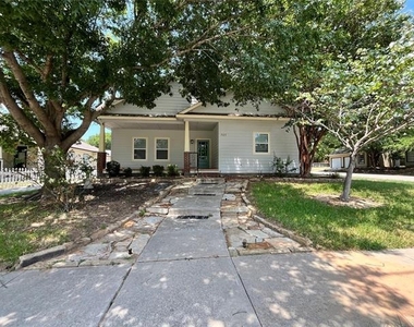 709 Roberts Street - Photo Thumbnail 32
