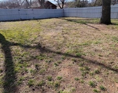 1012 E Oak Street - Photo Thumbnail 23